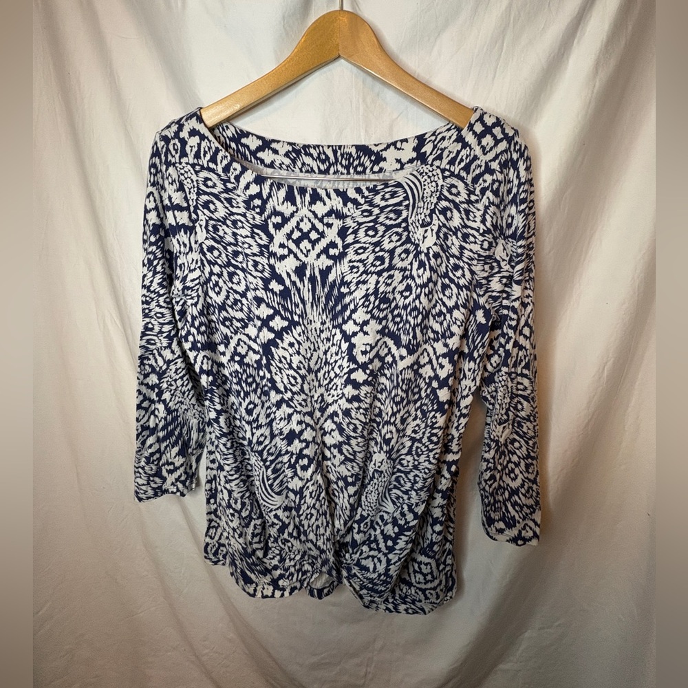 Lilly Pulitzer Shirt L Blue White Pullover Twist Hem 3/4 Sleeves Stretch Top